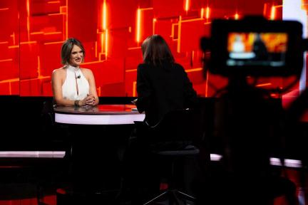 CARMEN_NEGOITA invitata la 40 de intrebari cu Denise Rifai (1)